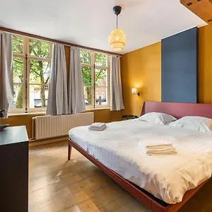 Lake Suites Bed & Breakfast